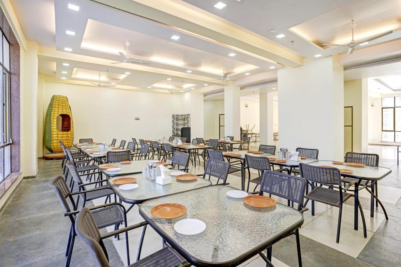 Townhouse Oak Hotel Rama Nashik Exterior photo