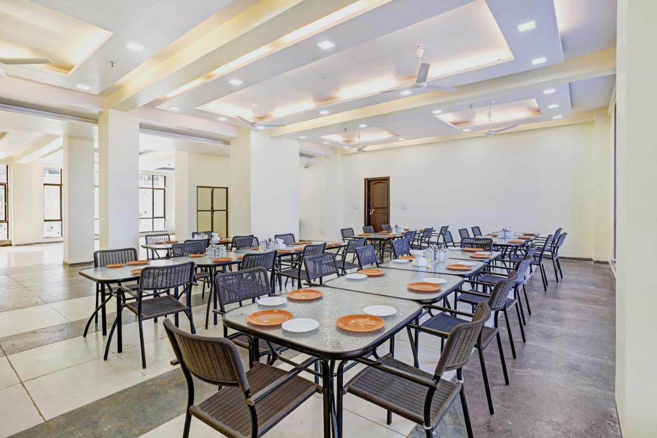 Townhouse Oak Hotel Rama Nashik Exterior photo